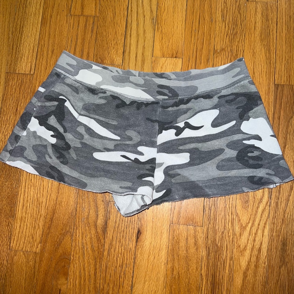So Nikki Camo Shorts